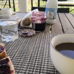 petit-déjeuner
sur la terrasse